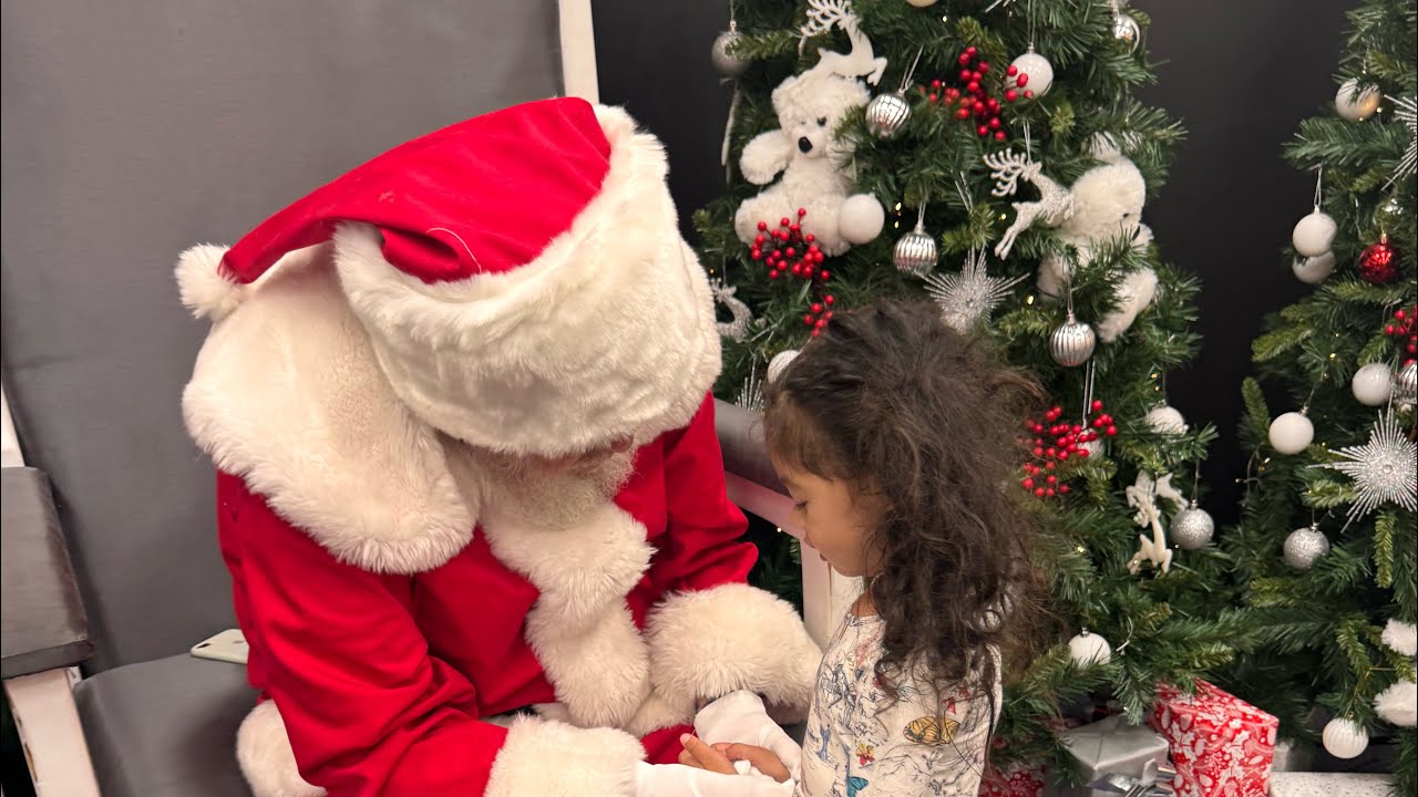 Family Christmas Santa photo |late upload