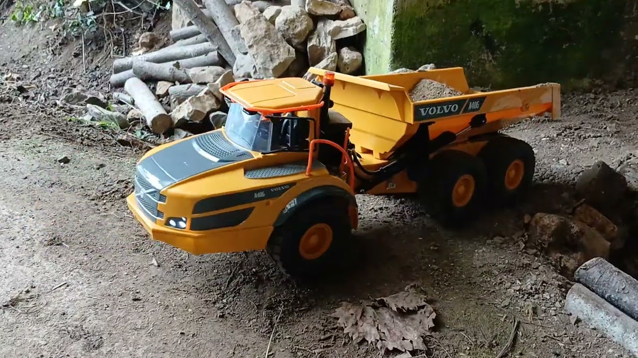 volvo A40G (dumper) double.e  et pelle mécanique  volvo EC 160E....huina 1594