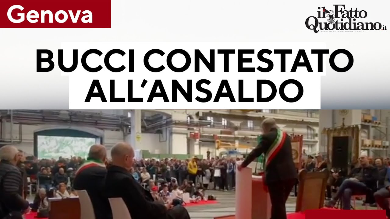 Genova, il sindaco Bucci all'Ansaldo per parlare di 25 Aprile: contestato dagli operai