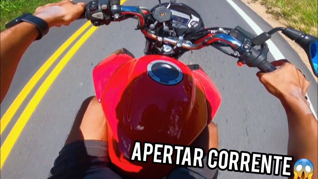 Indo apertar a corrente🏍