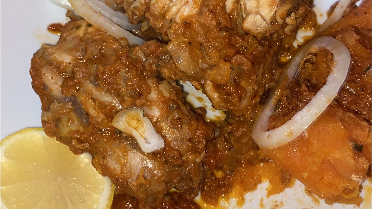Sierra Leone 🇸🇱 pot roast chicken and sweet potatoes 🍠. Street food edition 😋