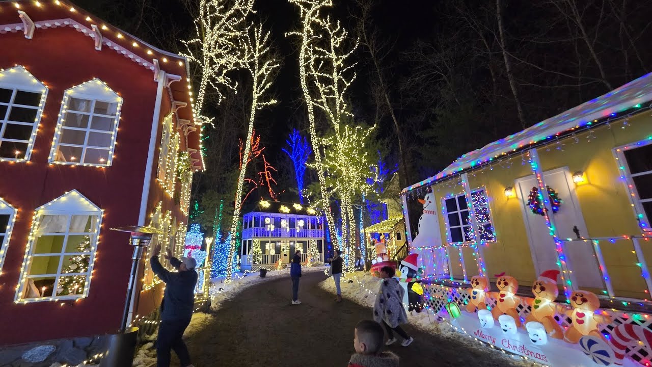 LETS TAKE A TRIP TO THE NORTH POLE!!! COME ALONG WITH US!! Please like and subscribe 