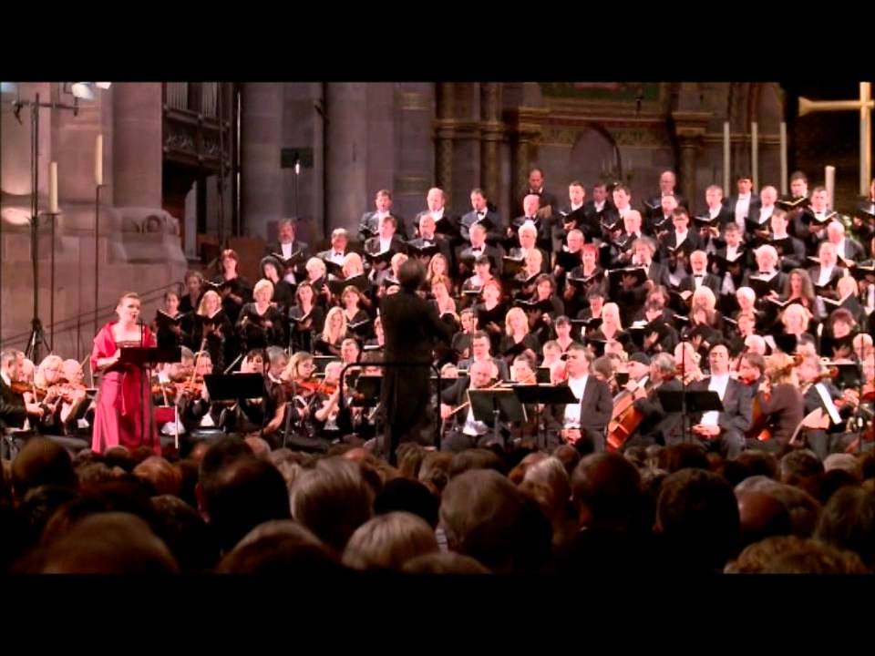 G. Verdi Requiem - Libera me (soprano, coro).wmv