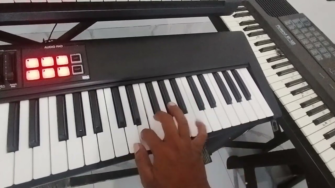 Di jual keyboard Roland XPS 10.minat bisa wa no saya 085878790224
