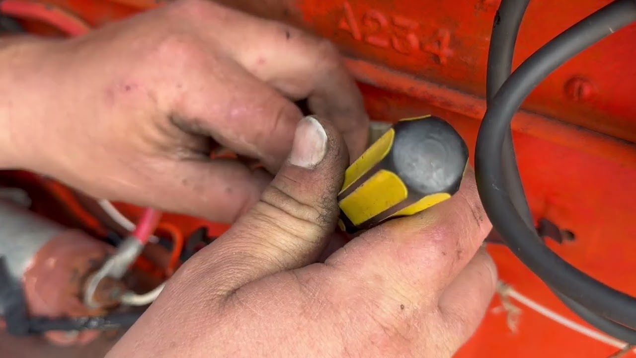 Case 730 Comfort King - Replacing the Points and Condenser
