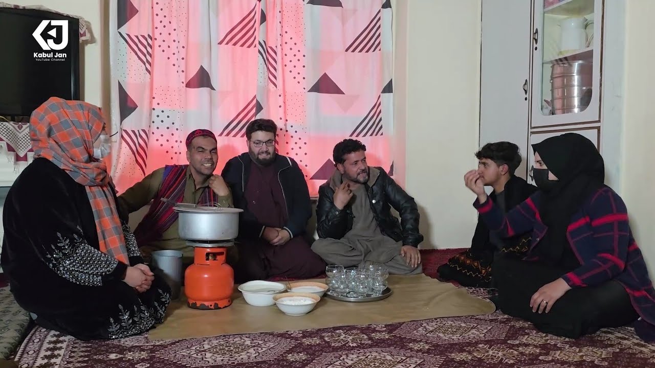 مهمان امروز خاله نفیسه فرزاد جان با پری جان است