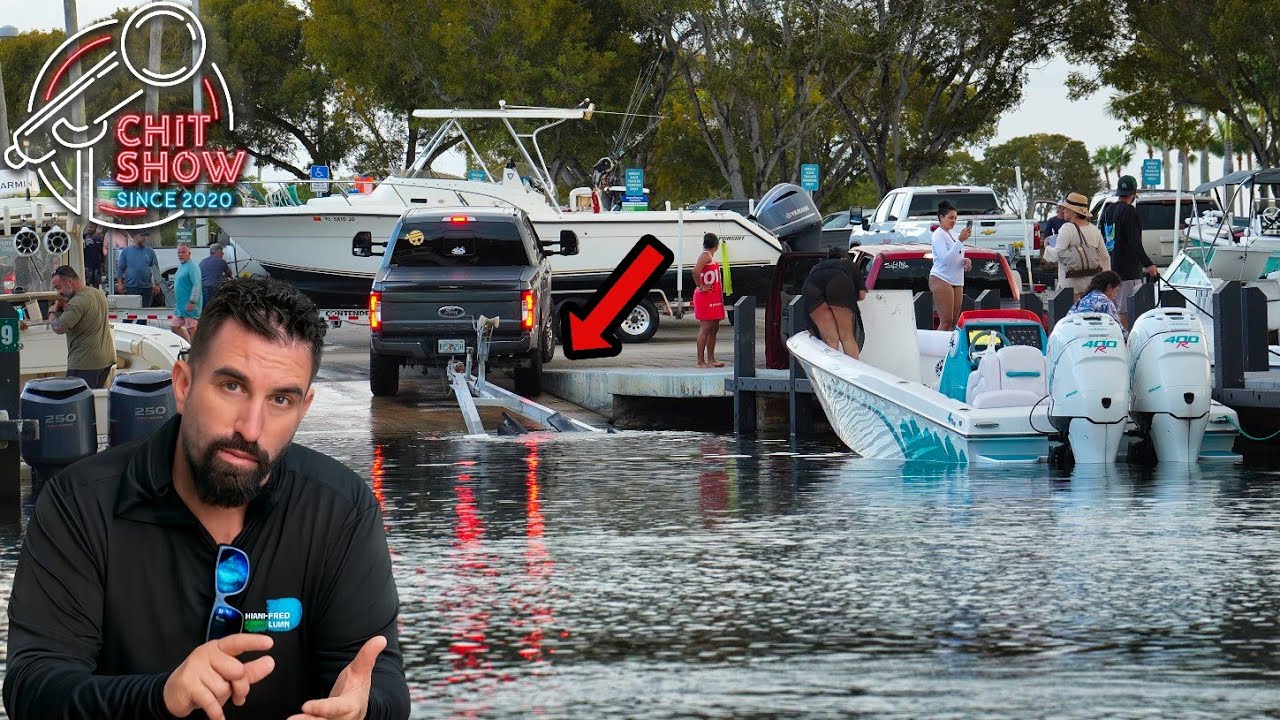 Отдыхающие на весенних каникулах отвергают повышение цен на топливо! Этот парень на внедорожнике ...