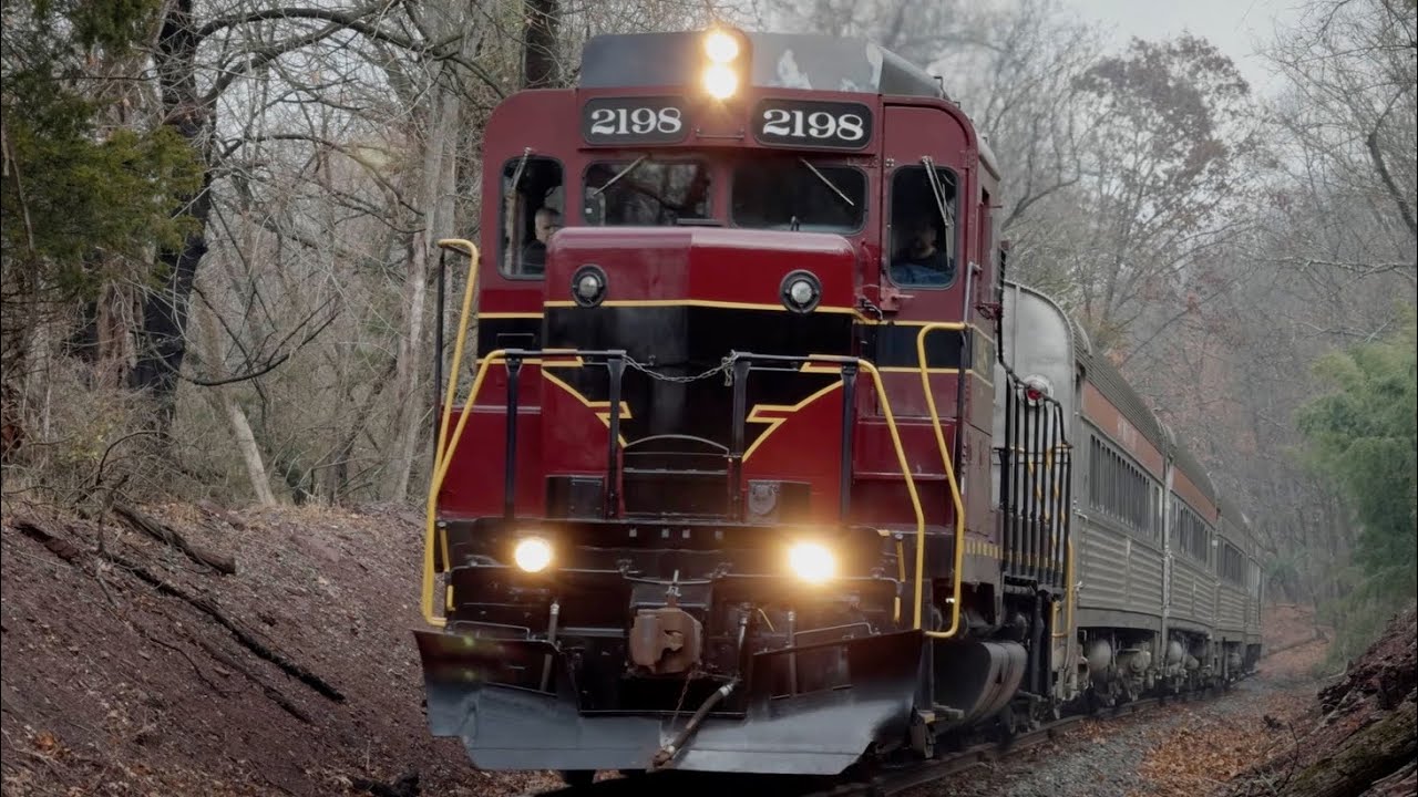 New Hope Railroad 2198 & 8218: Diesel Excursions Through The Woods Of Bucks County {4K}