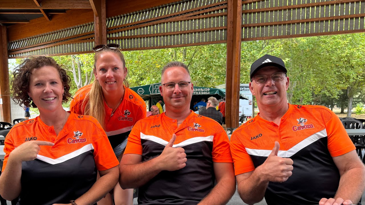 5. De veterinaire keuring, Team NL officieel ingeschreven.