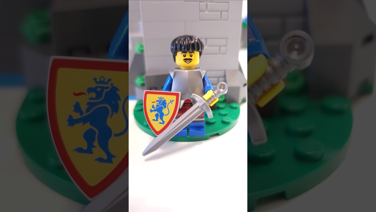 LEGO 10305 Lion Knight's Castle:Lion Knight Mustasch