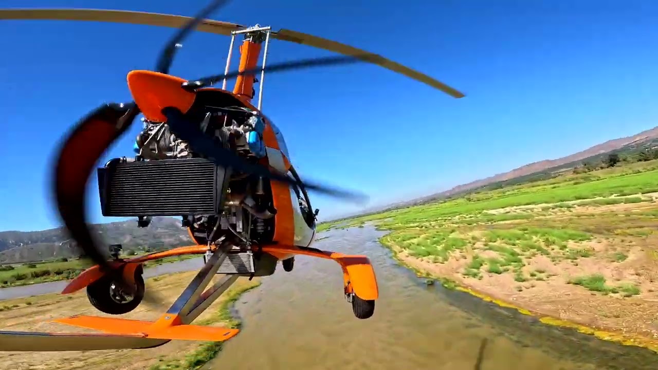 Enjoy 23 minutes gyroplane flight