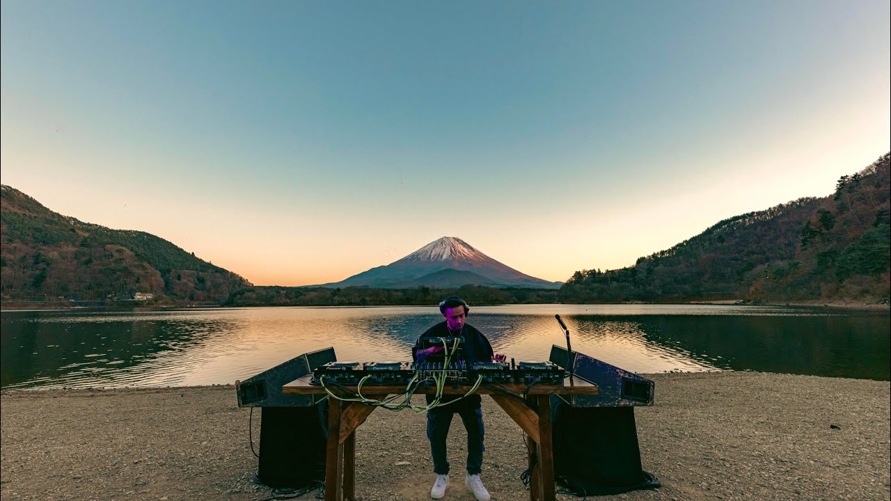 DJ B &ndash; 3 Hour Techno Set in Front of Mt. Fuji, Japan [Sunset to Night / Live Mix]