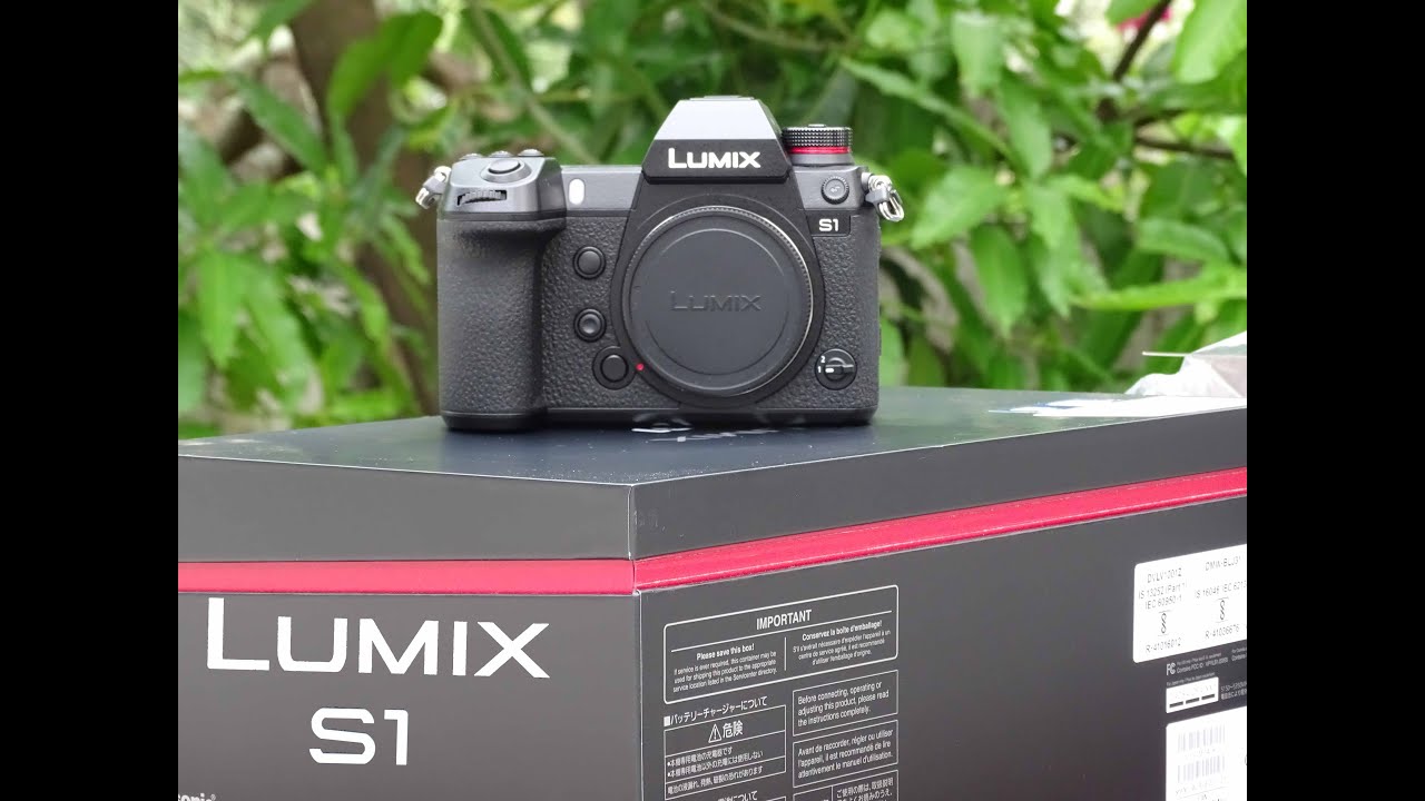 Panasonic Lumix S1 Unboxing