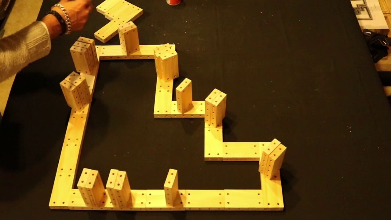 construction of  stairs shape canvas frame