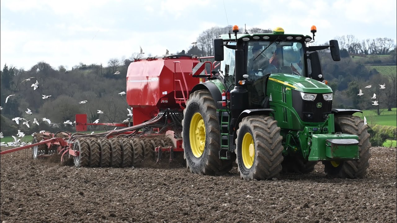 Drilling Spring Barley with John Deere 6250R and Horsch Sprinter