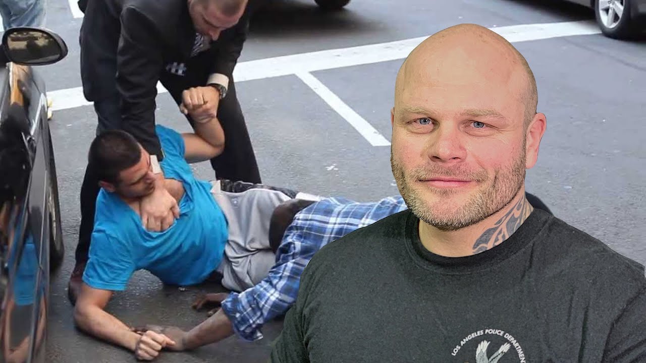 Kdy vytáhnout zbraň? Jak by se měl člověk zachovat při napadení? | Petr Reif
