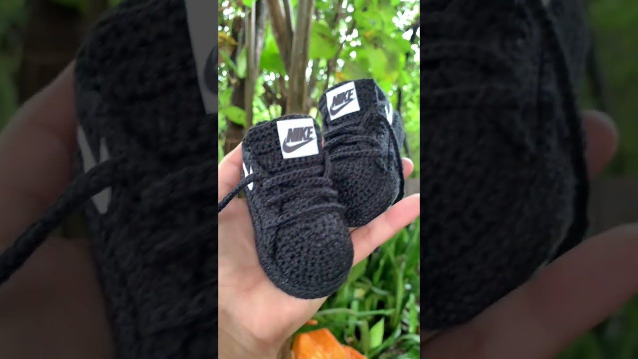 Crochet Nike Sneaker #sneaker #tutorial #crochet  #babyshoes #crocheting #crochetshoes #nike #short