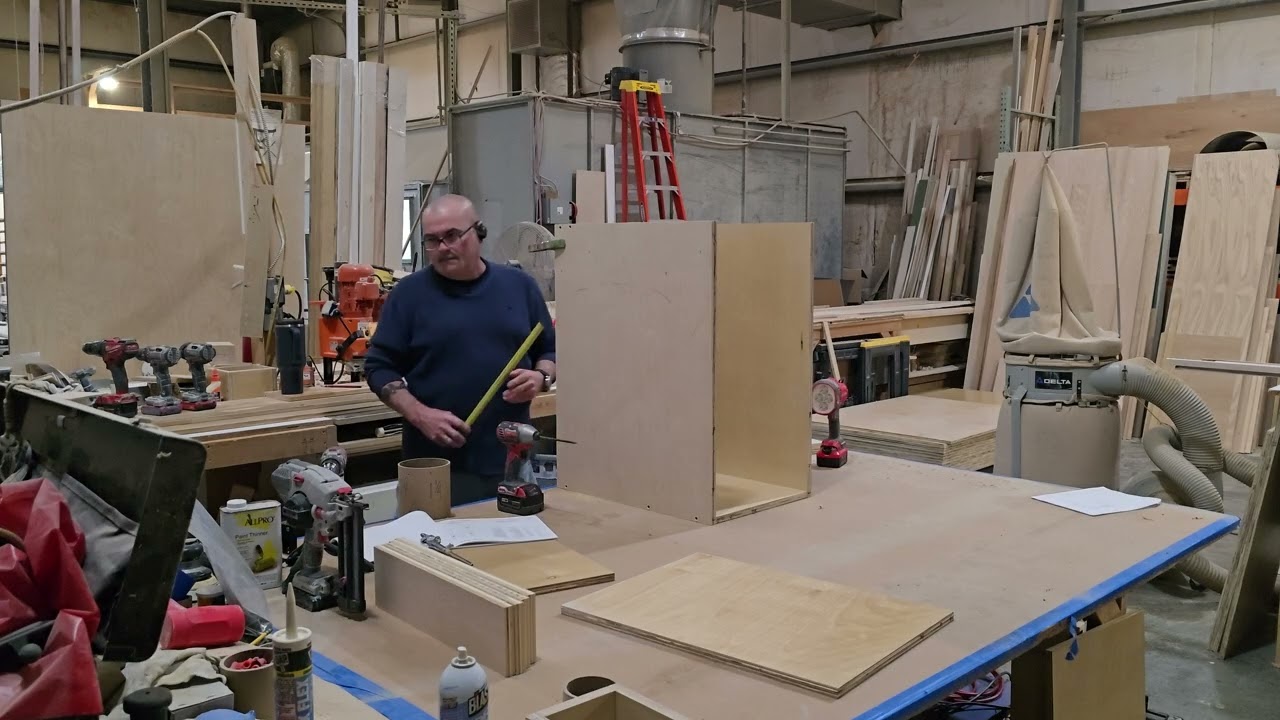 Building cabinet boxes. 