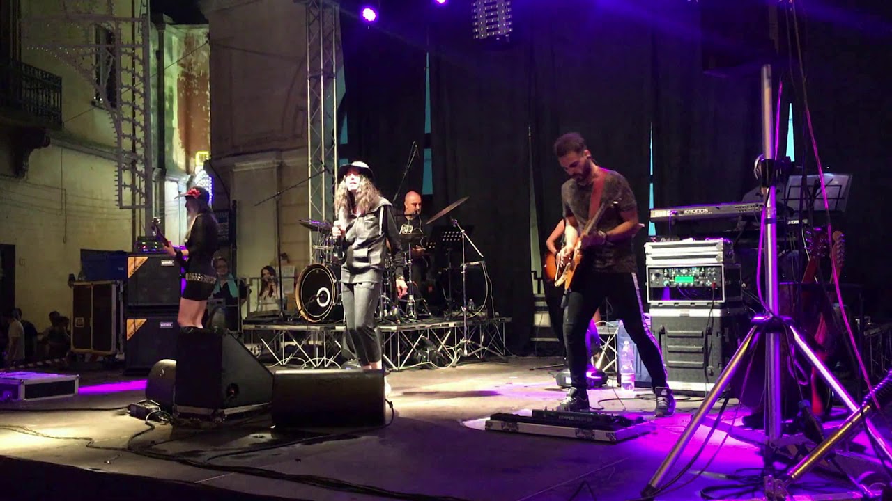 Gerardina Trovato ☆ Non è un film/Sognare sognare (Live)