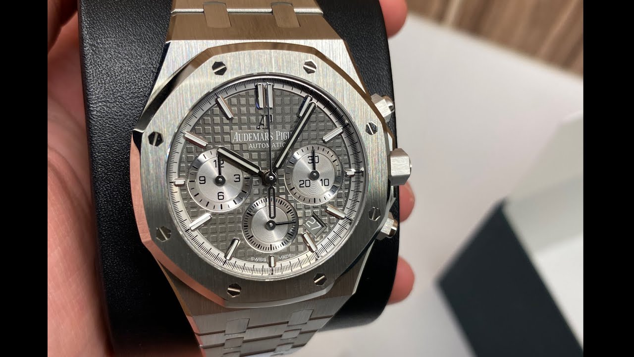 Why the 38mm chrono Audemars Piguet Grey Dial is perfect for you! 