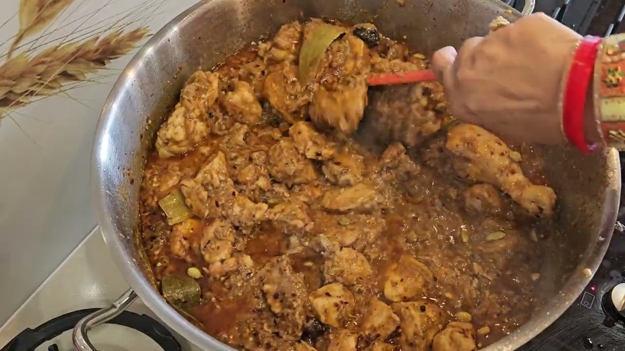 Chota Chota Saliqa, Dawat main kiya pakana