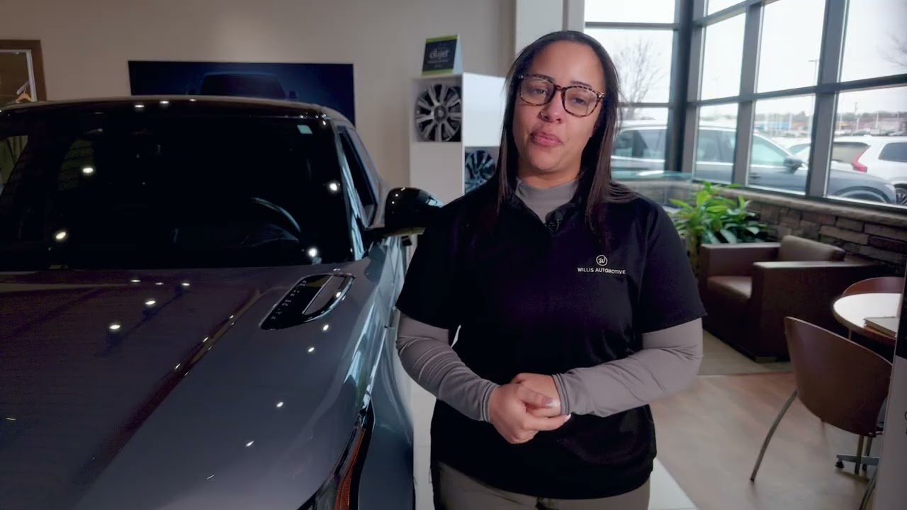 Love your Land Rover at Land Rover Des Moines!