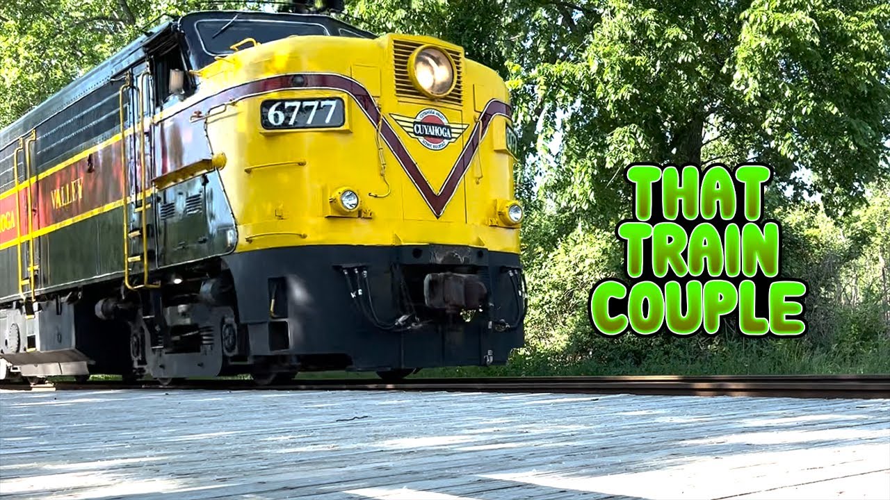 VLOG: Riding the CVSR Train! Cuyahoga Valley Scenic Railway | That Train Couple