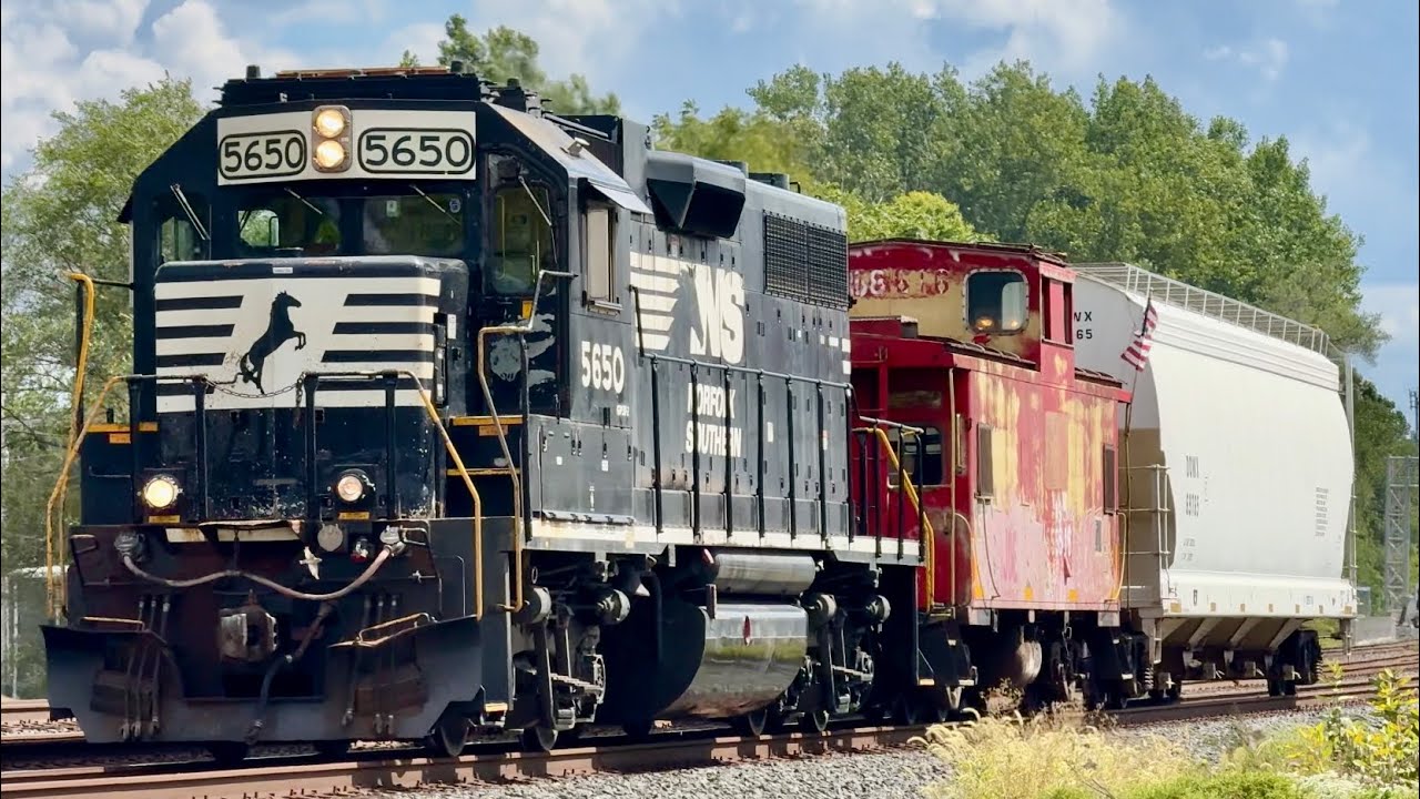 Railfanning on the NS Chicago Line in Goshen, Indiana