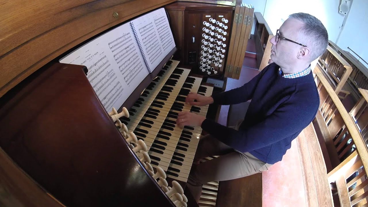 Andrew Cantrill plays Trumpet Tune In D by David Johnson, on the Organ of the Royal Hospital School