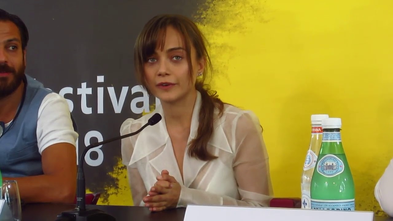Sibel con Damla Sonmez - Press conference Locarno Festival 2018