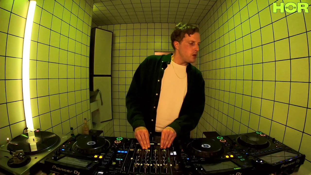 Iron Curtis | HÖR - Feb 18 / 2022