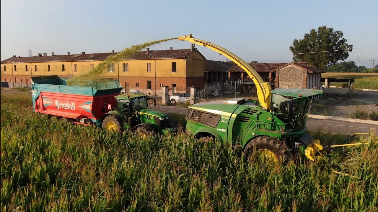 Trinciato di Mais con la John Deere 9500i | Team Tavani