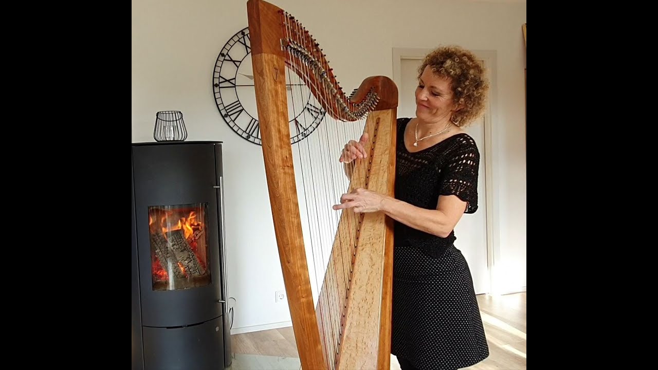 Drei Haselnüsse für Aschenbrödel-advanced version for lever harps
