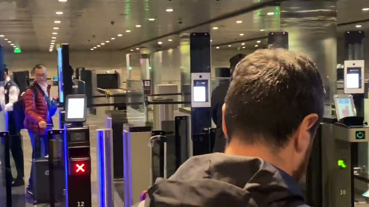 E-gate in Doha airport no need immigration amazing 🤩