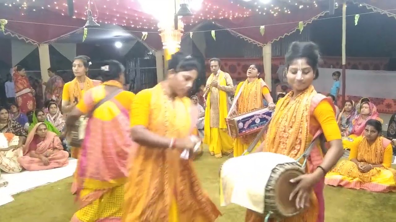 অষ্টসখী দল সুন্দর পরিবেশনায়