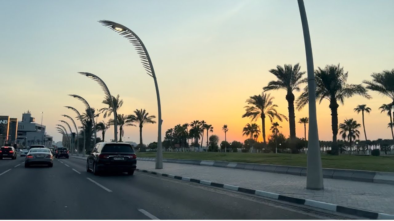جولة بكرنيش الدوحة بقطر مع جولة في أبراج كرنيش الدوحة قطر 🇶🇦 وقت غروب الشمس 🌅 جولة ساحرة و ممتعة 🇶🇦
