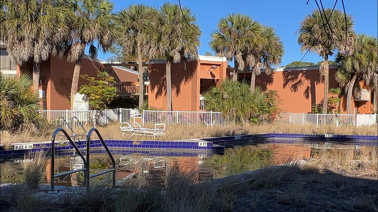 The Side Of Orlando ~ They Wont Show You:  The Abandoned  Relics Of Tourism