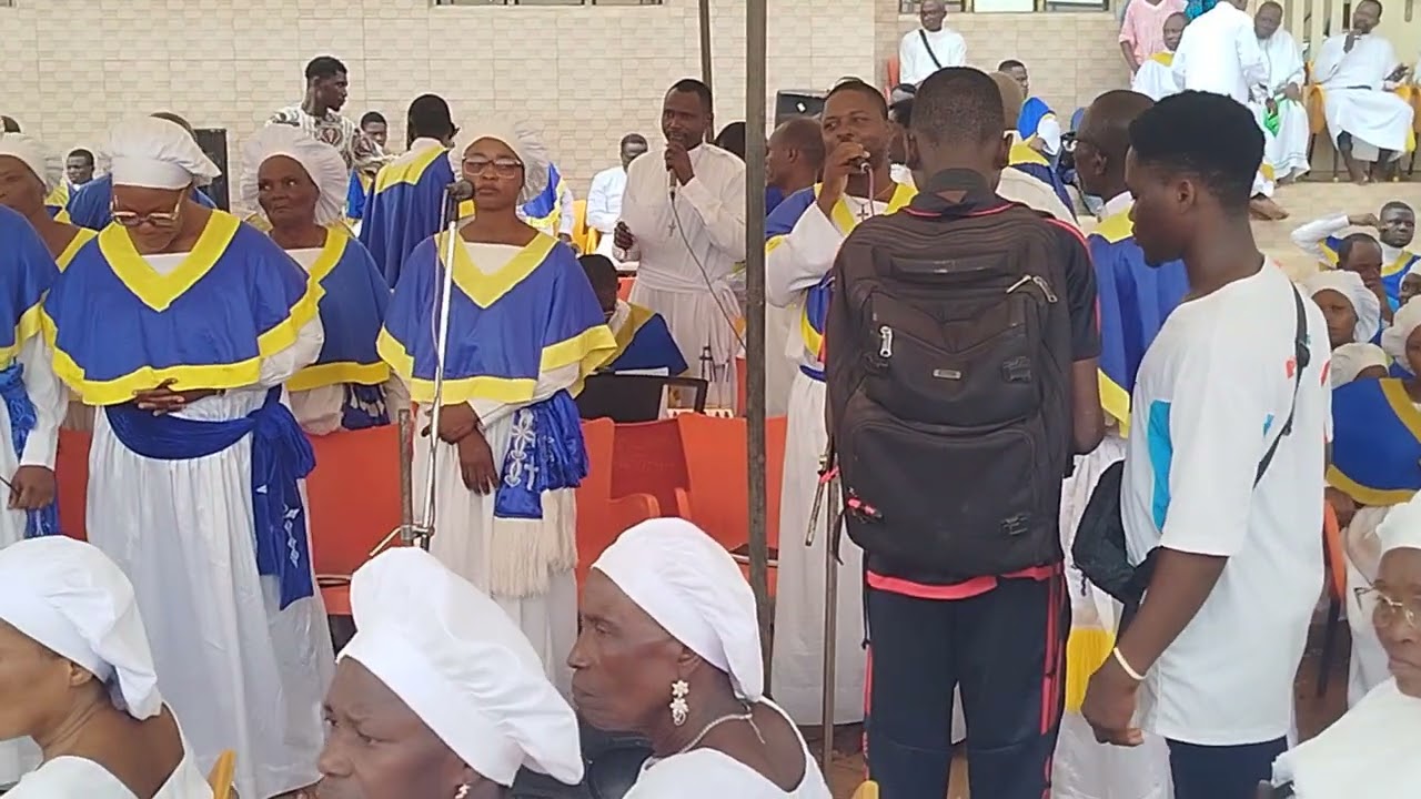 Inhumation du Mastro CHEDRACK GUSTAVE YANSUNNU à Porto Novo le 24/01/26. Partie 4 (paroisse mère)