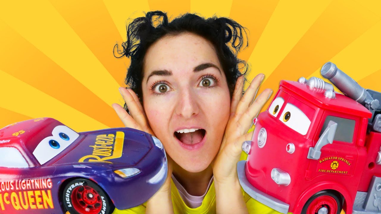 Saetta McQueen Cambia Colore! - Nuovo giocattolo! Spachettiamolo! - Nuovo gioco per bambini!