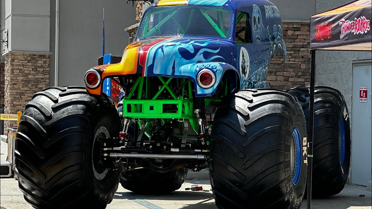 Monster Jam Fire & Ice Grave Digger Walmart Road Show 2024 California Tour