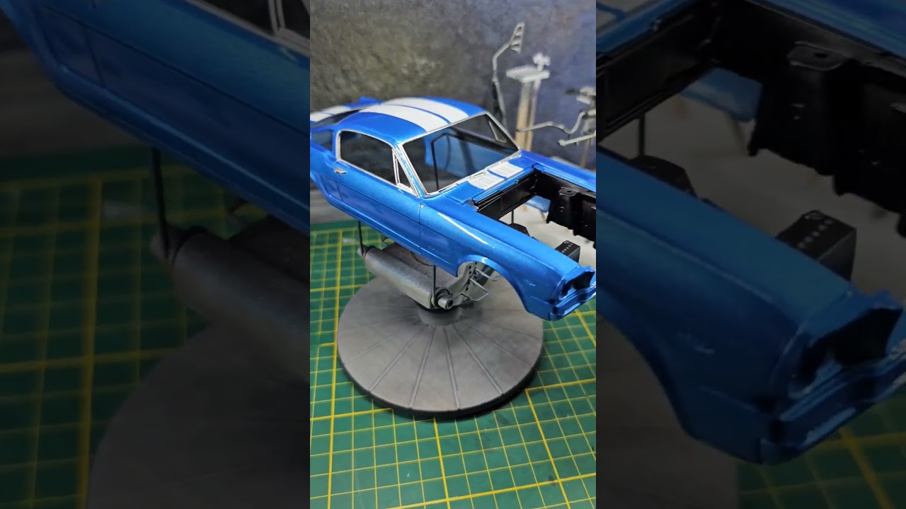 Building a Blue Ford Mustang with white Stripes! Full Revell Model Kit Build #adhoccars #fordmustang