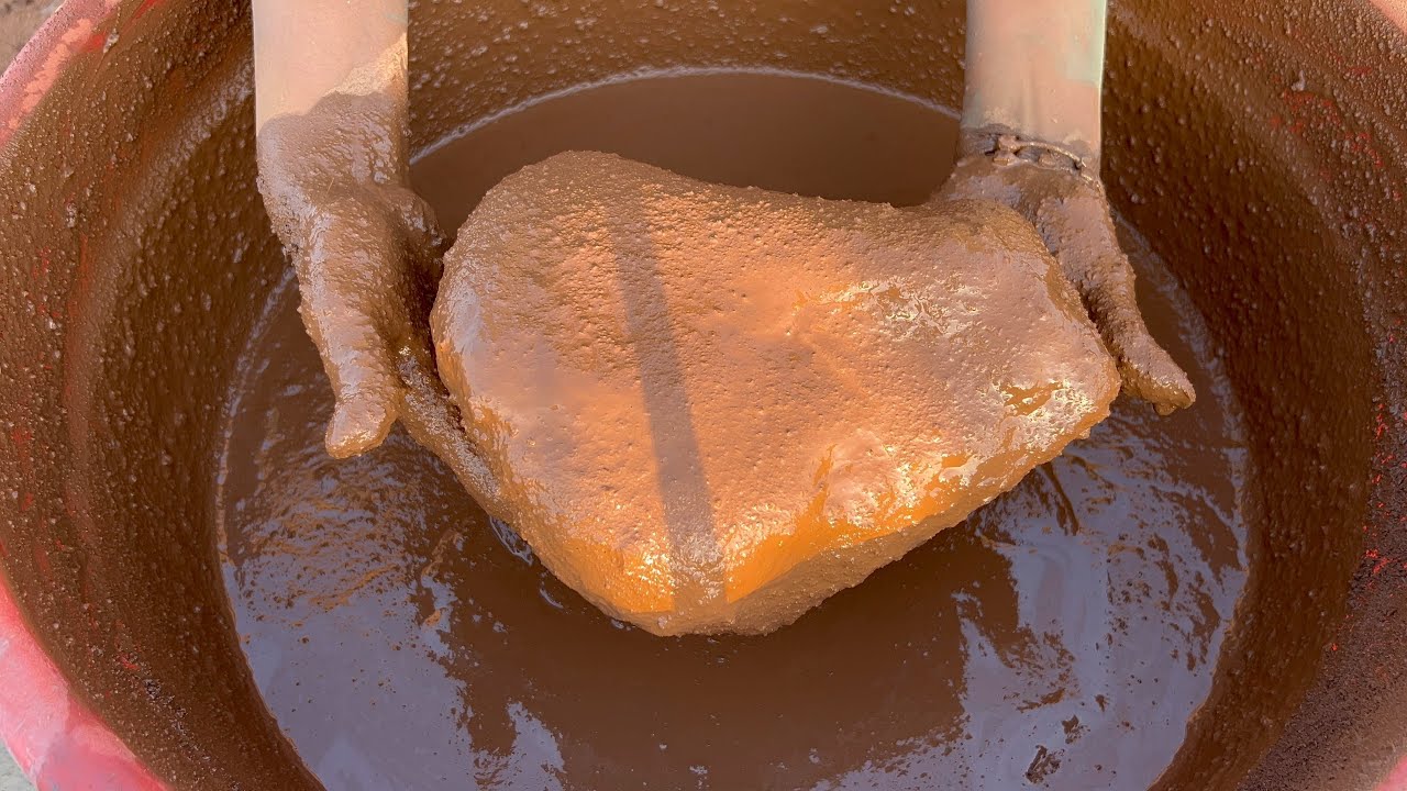 Red dirt with gritty satisfying sound water crumbling and also dry crumbling in the last 