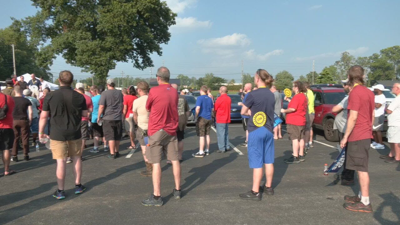 UAW lowers wage demand as Thursday strike deadline looms