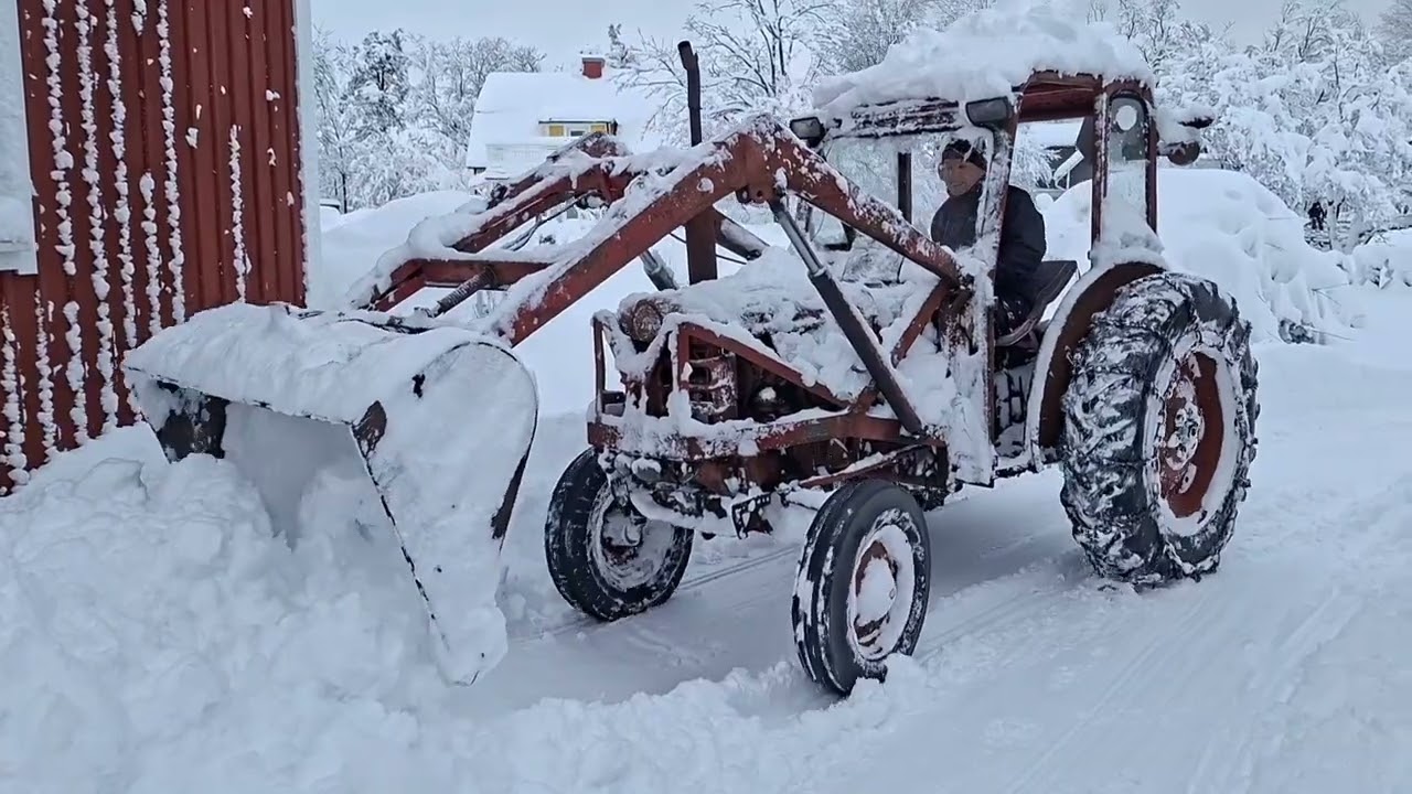 Snökaos Påskallavik-26 volvo bm 425