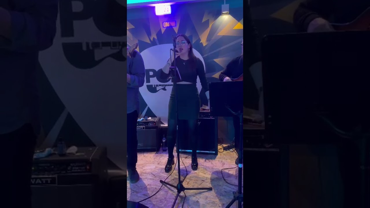 Momentum Cover Band en directo | Grupo de versiones en Tarragona