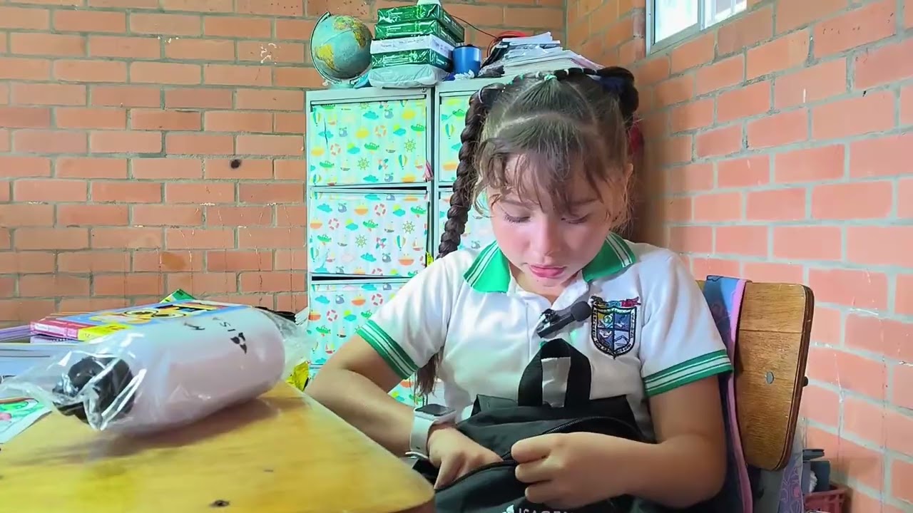 Entrega de kits escolares