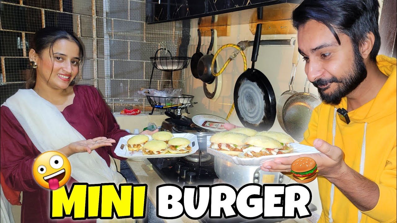 Haya Mini Bite Burger 😍 | Ghar ka he kha aao ga ab 🤣 | Malai Chicken Sandwich