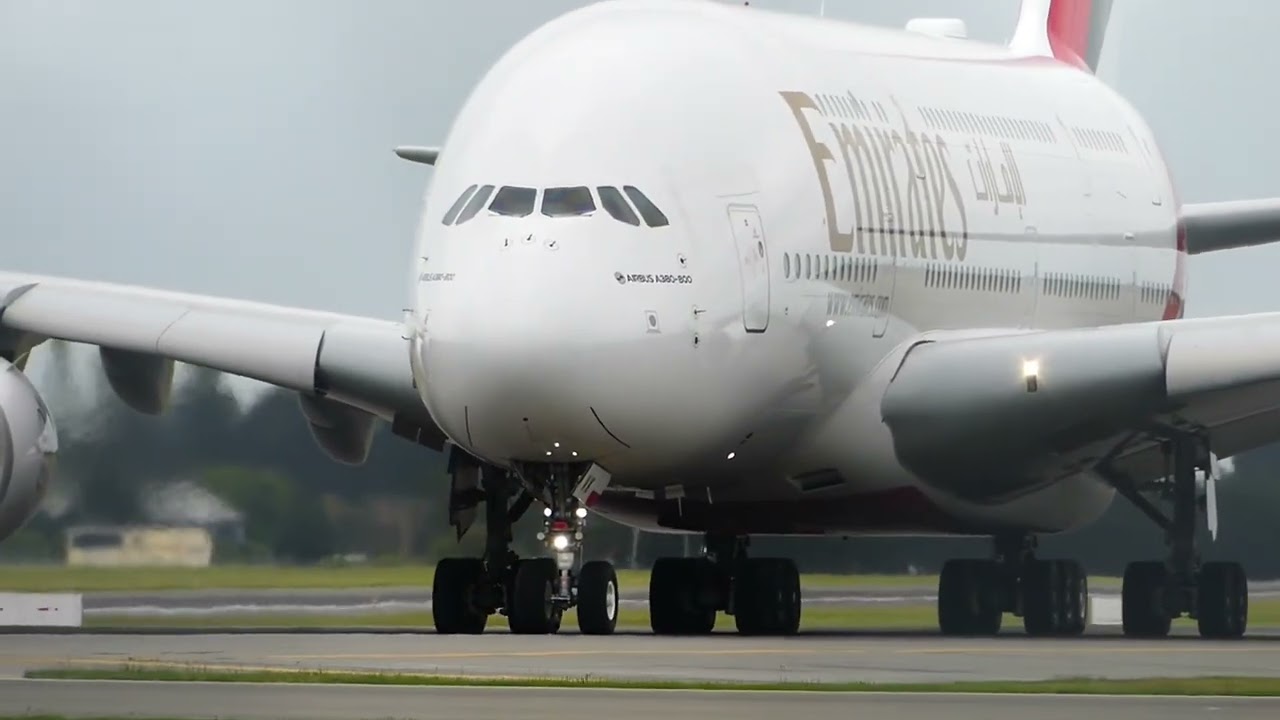 Emirates Airbus A380-800 Takeoff Christchurch Airport!