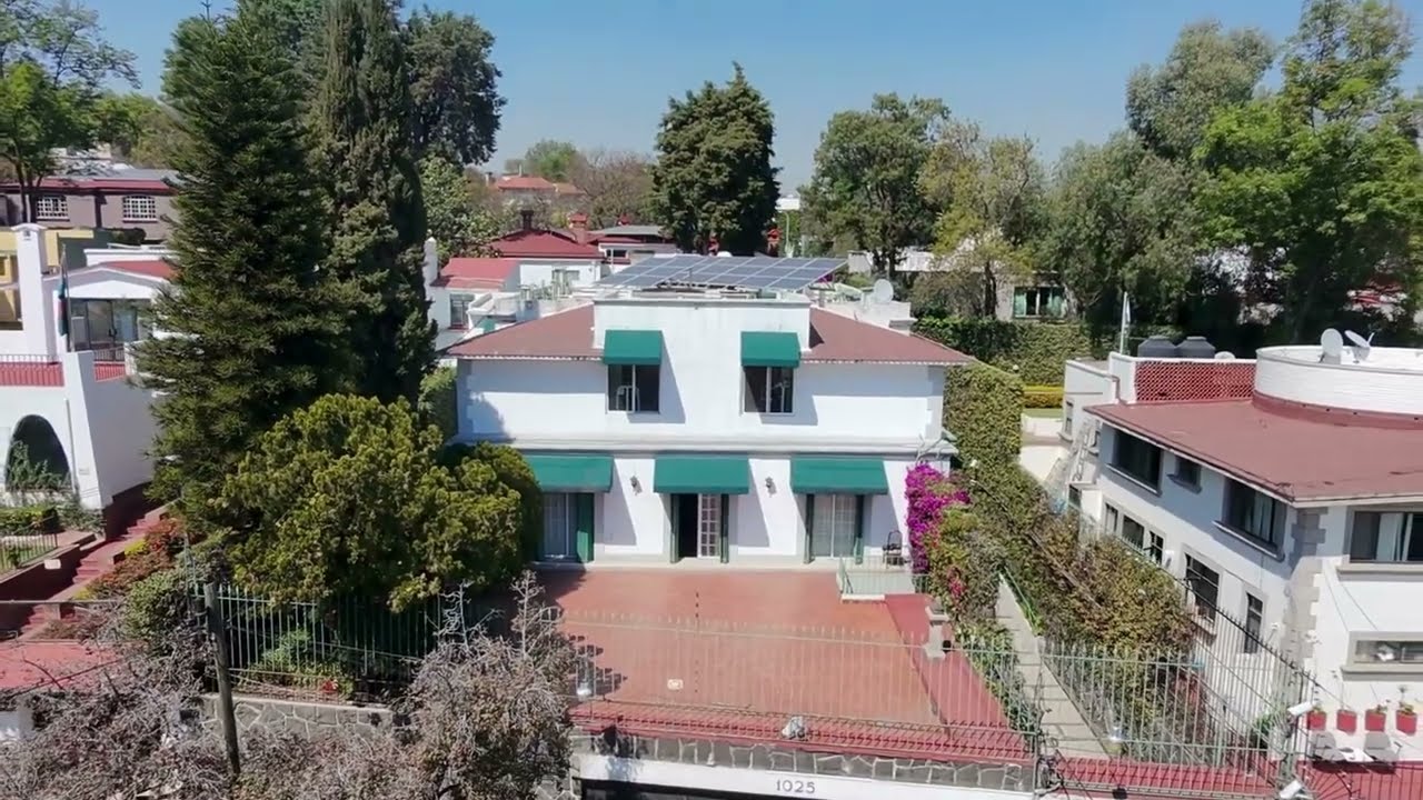 Casa en Venta o Renta en Lomas de Chapultepec | Consultorios o Embajada | CDMX