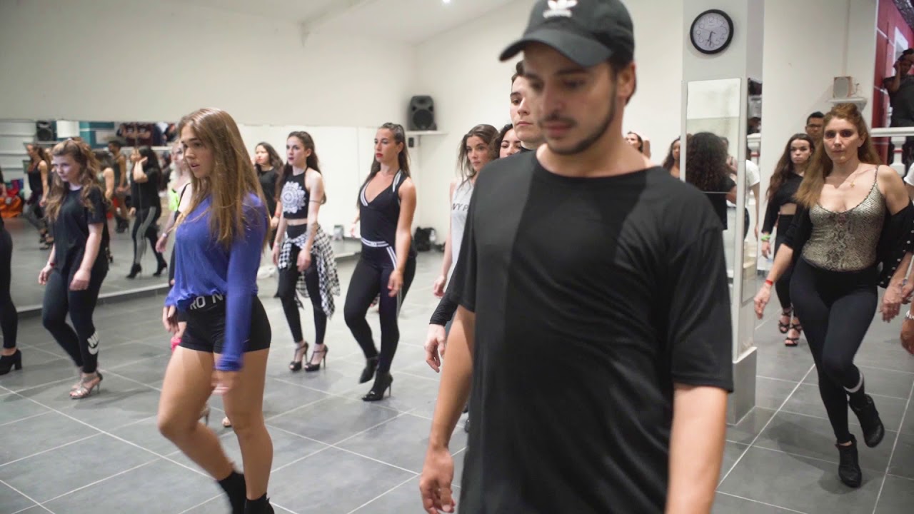 D A K Yanis Marshall chez Kadija